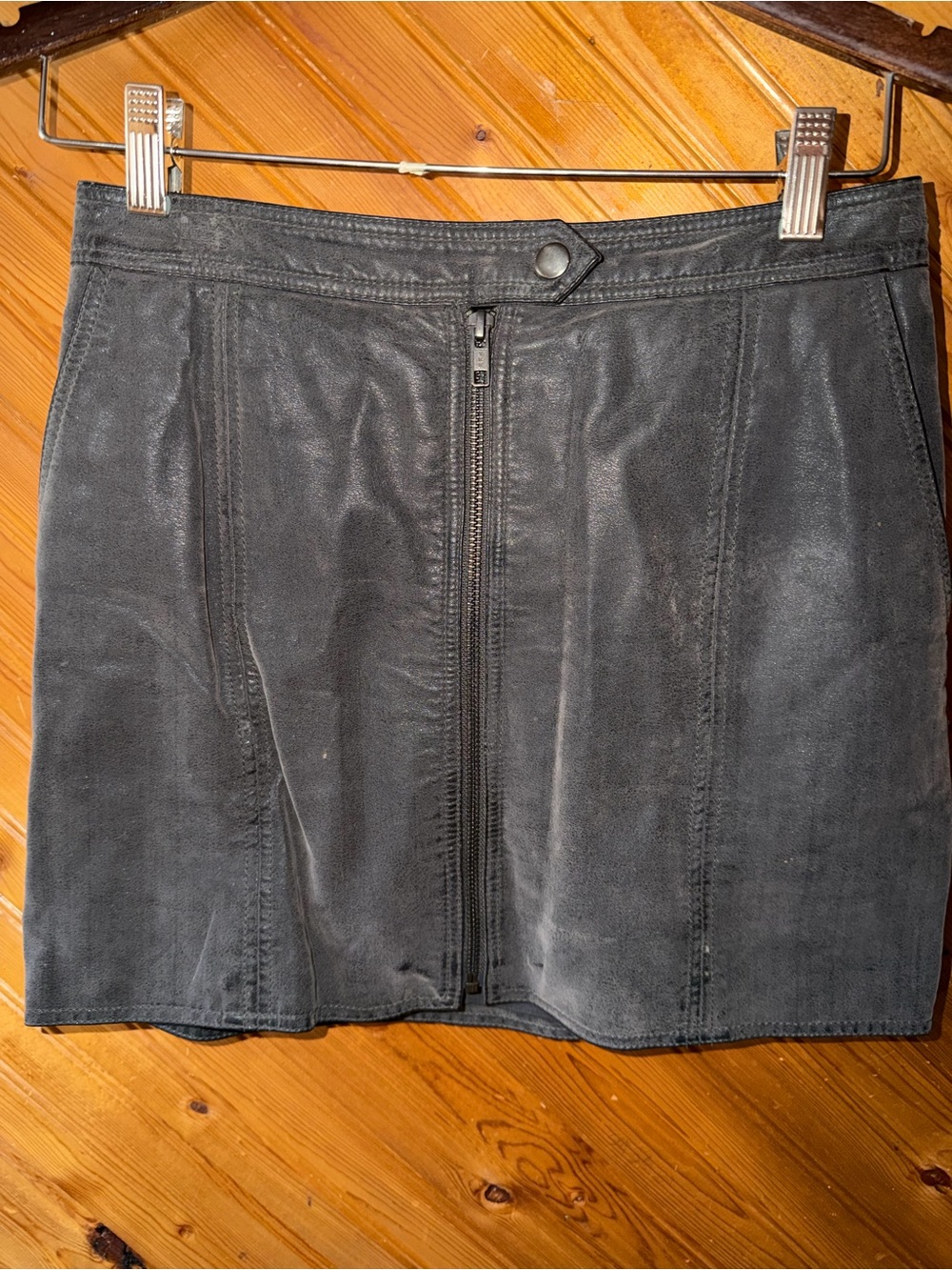 Free people vegan leather mini skirt w pockets sz 2